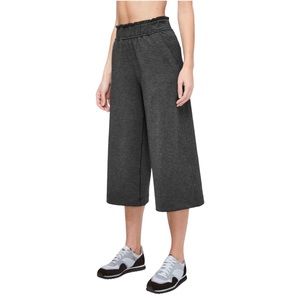 Lululemon Hello Sunday Crop Heathered Mod Black Gray Size 6